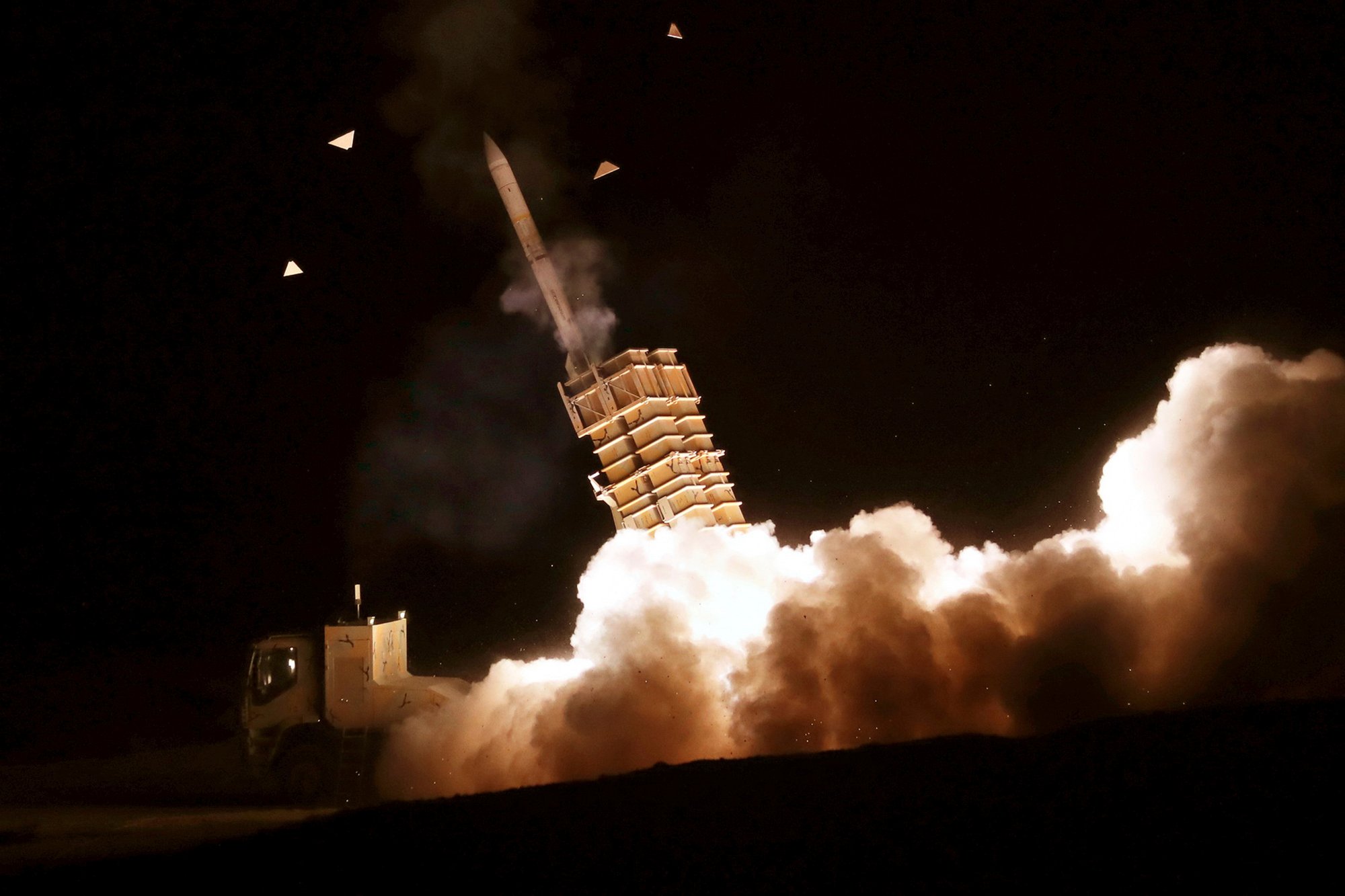 שיגור טיל במסגרת תרגיל של הצבא האיראני