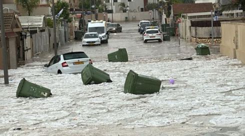 הצפות בדימונה ושיטפונות בנחלי הדרום; הגישה לאילת חסומה