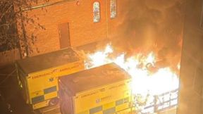 אמבולנסים של ארגון "הצלה" עולים באש